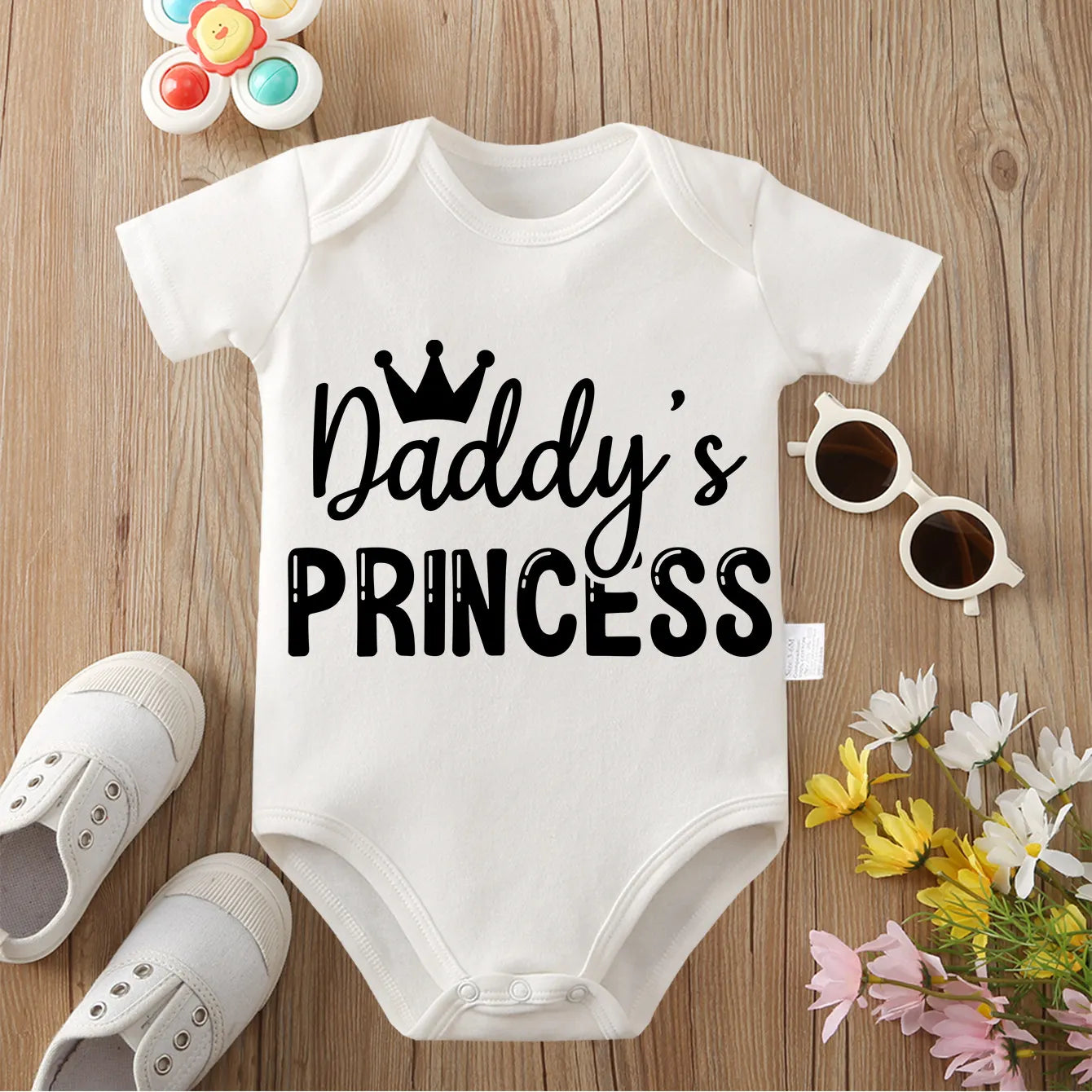 "Daddy's Princess" Baby Girl Onesie