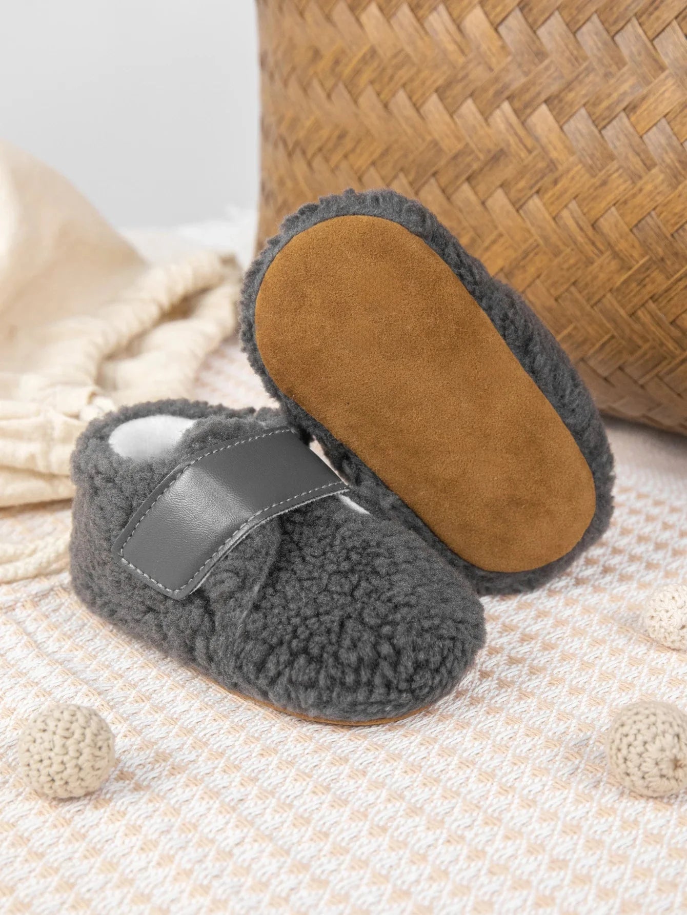 Fleece Strap Shoes
