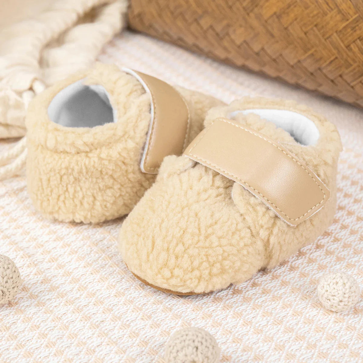 Fleece Strap Shoes