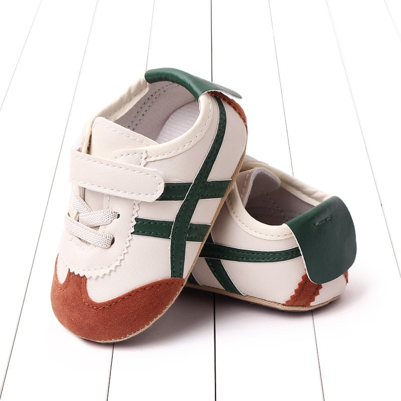 Contrast Color Stripe Shoes