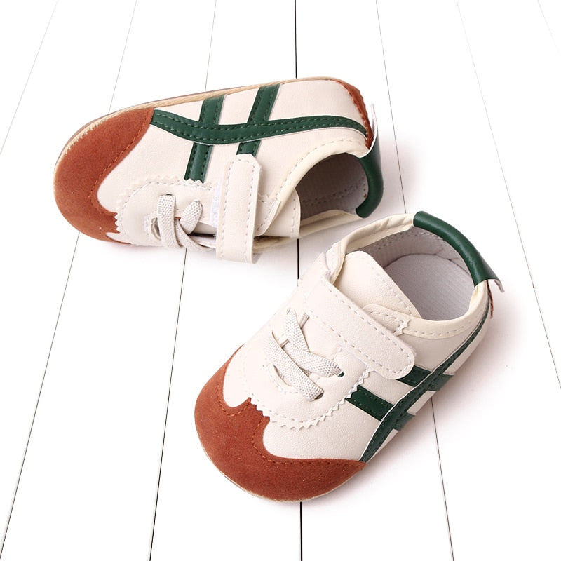 Contrast Color Stripe Shoes