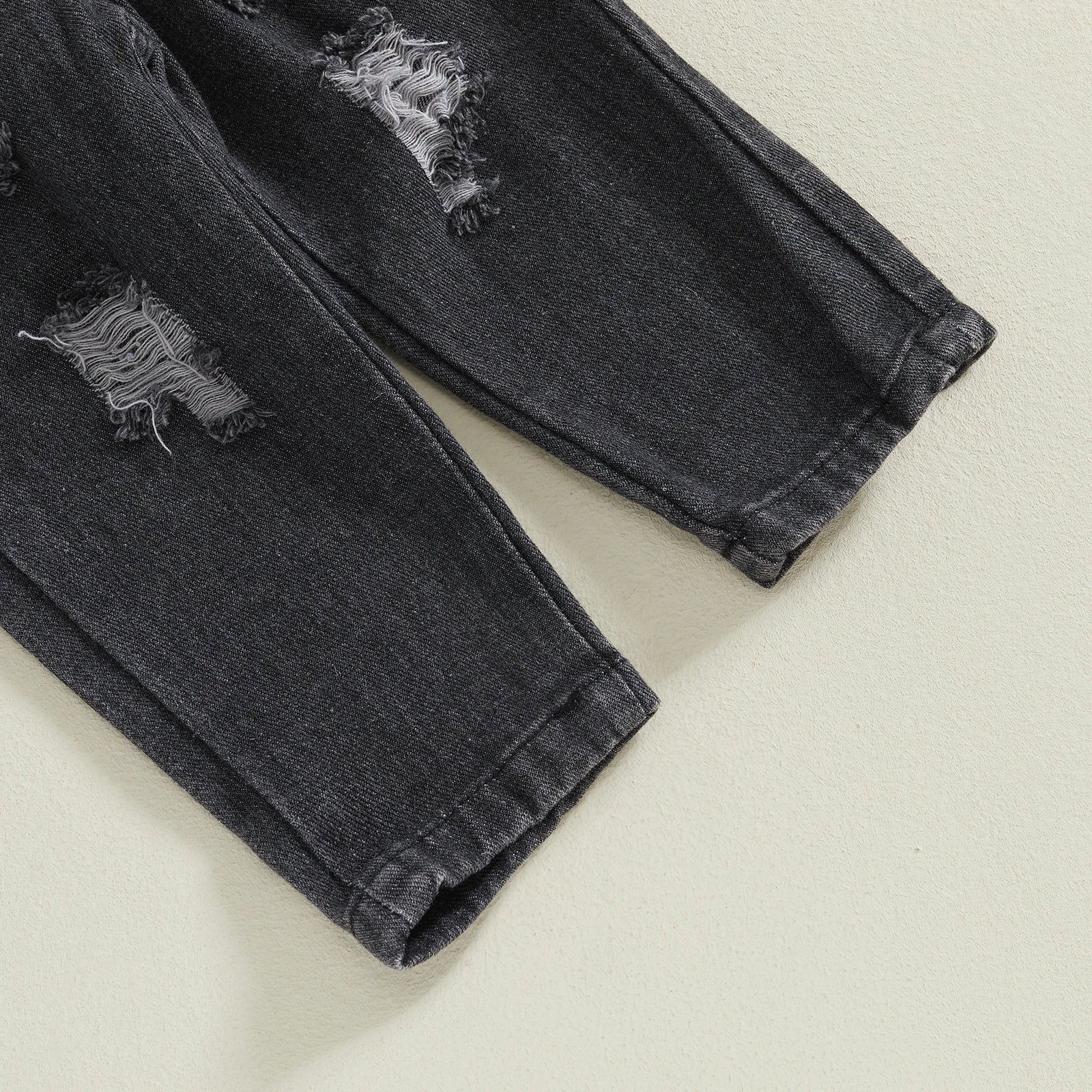 Carson Ripped Denim Pants Outfit